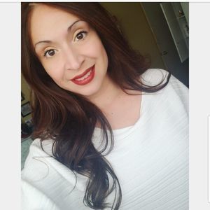 Meet your Posher, Lorena